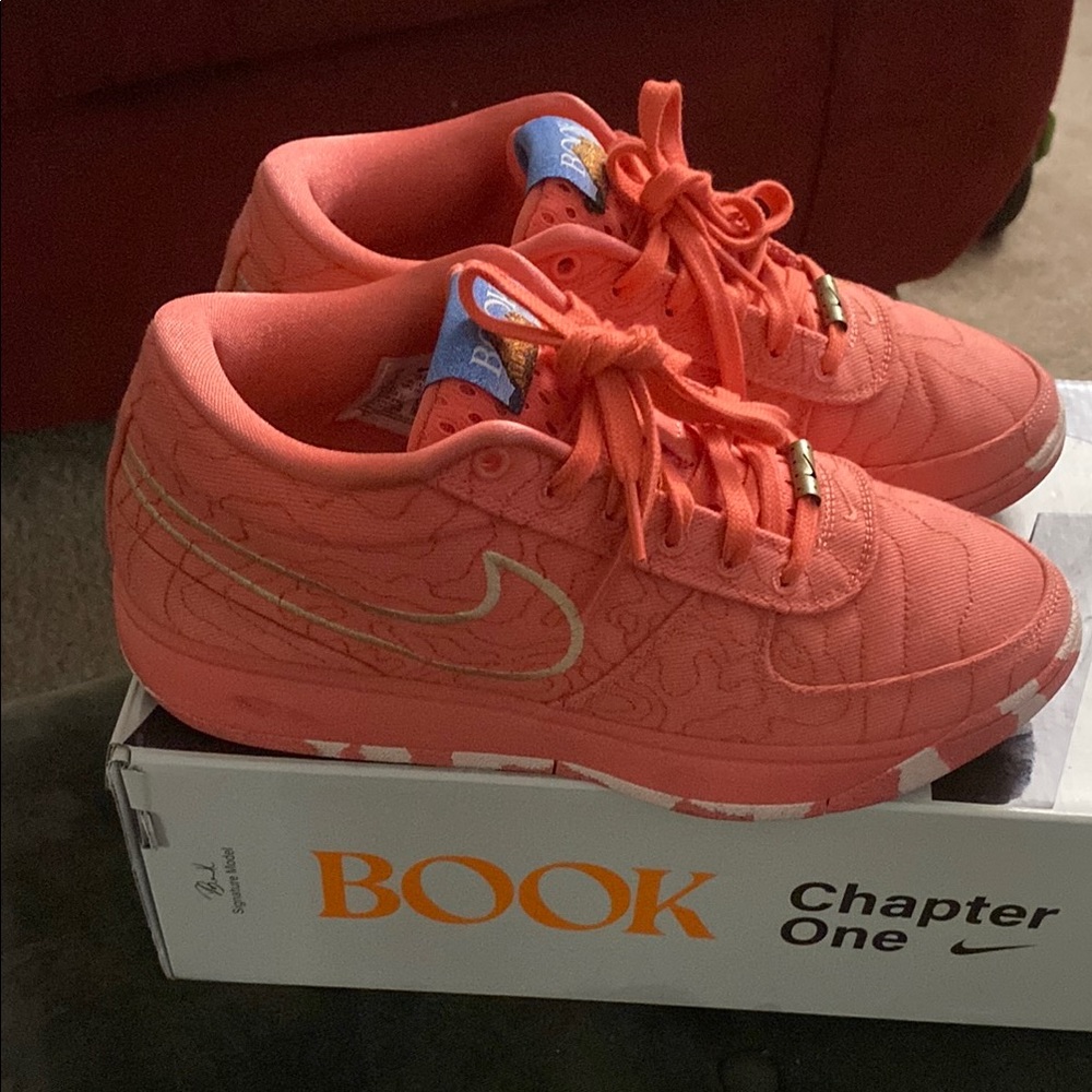 Nike Women  orange Low-Top Sneakers with White Accents Worn twice